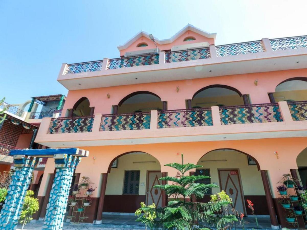 Super Townhouse 139 Ashiyana Smriti Upvan Near Emerald Mall Lucknow Bijnaur Exterior photo